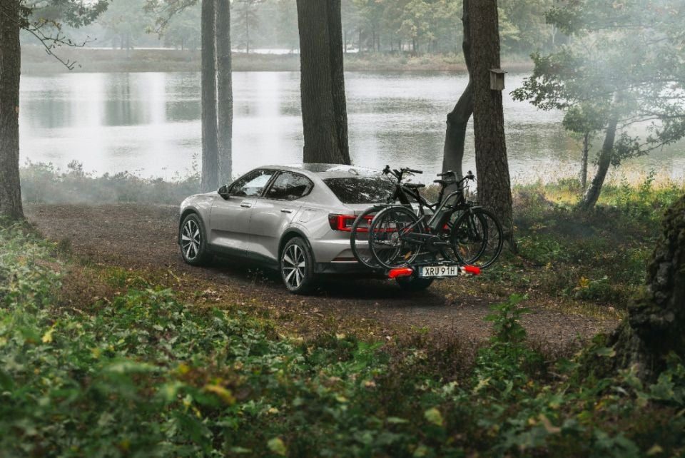 Thule Epos hitch bike rack with two bikes